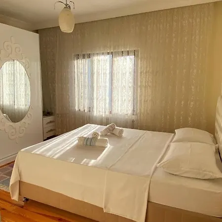 Cozy Flat With Backyard And Fireplace In Apartment Sapanca